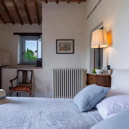 Aperolli 4, Emma ヴィラ トーディ