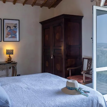 Aperolli 4, Emma ヴィラ トーディ