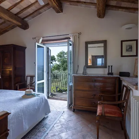 Aperolli 4, Emma トーディ