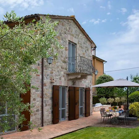 ヴィラ Aperolli 4, Emma トーディ