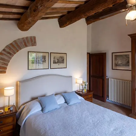 Aperolli 4, Emma トーディ