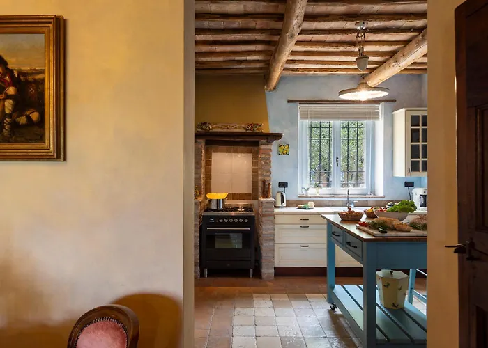 Aperolli 4, Emma Villa *